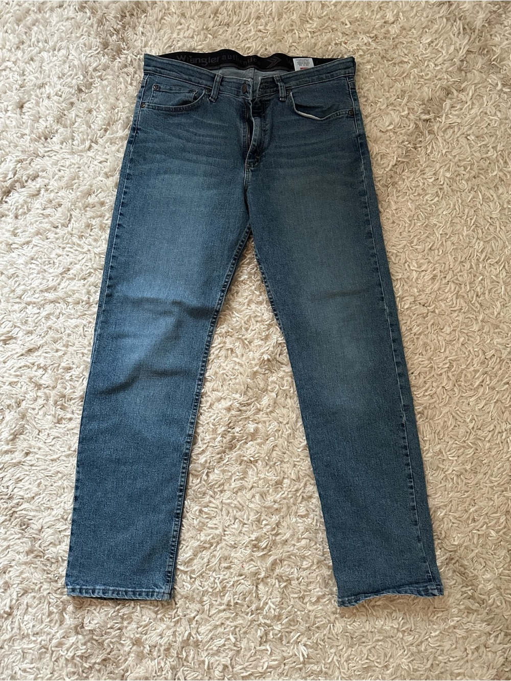 Wrangler Men’s Dark Blue Straight Leg Jeans